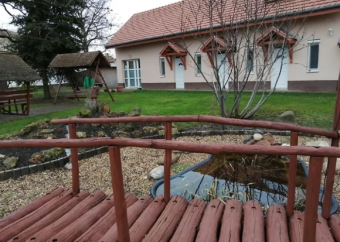 Gasthof Piroska Vendeghaz 3*